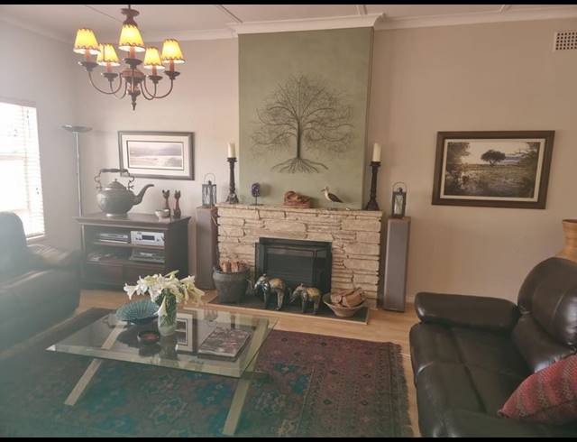 3 BEDROOM HOUSE FOR SALE IN ORANGE GROVE